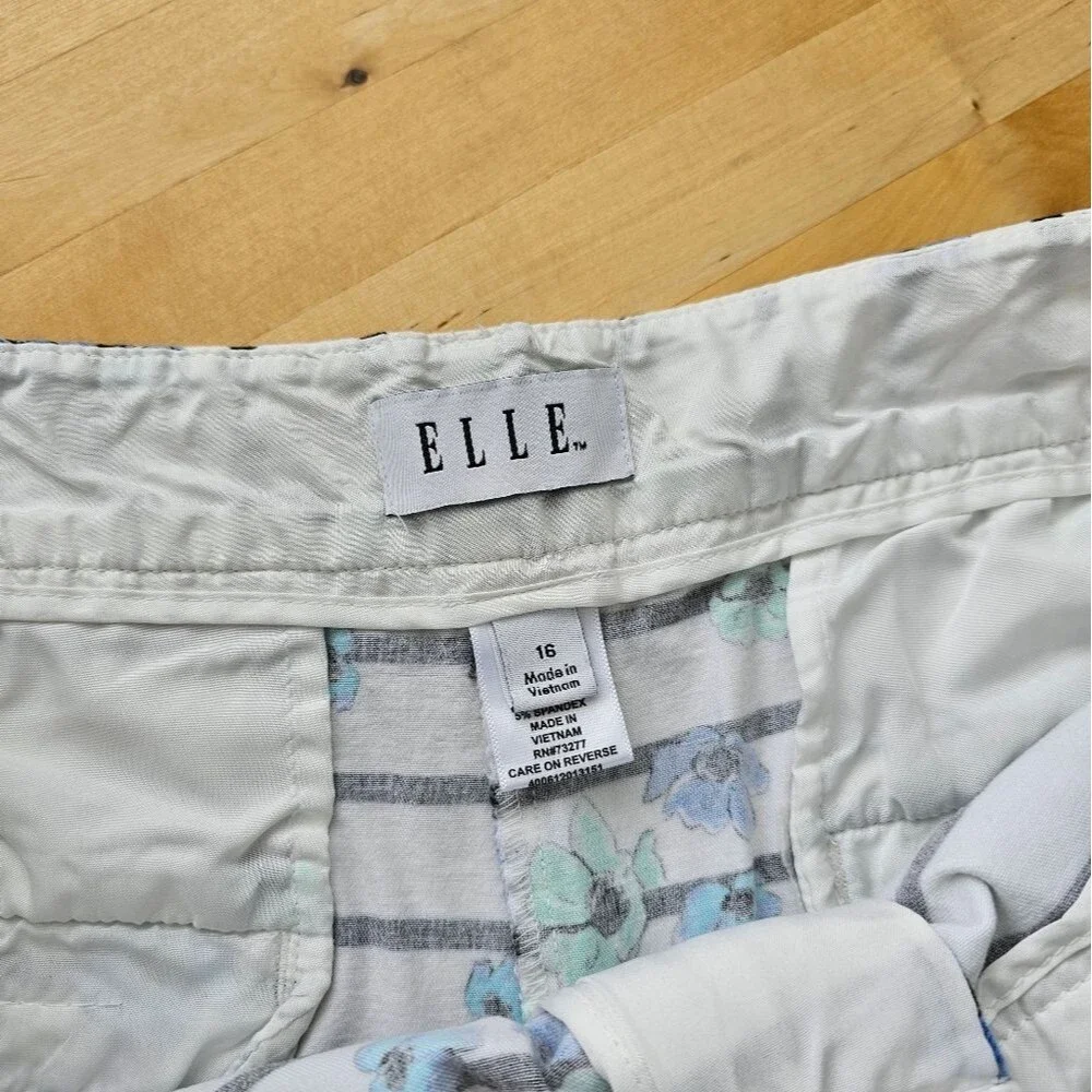 Elle Venice White Shorts Blue Flowers Striped floral preppy chino shorts Size 16 - Picture 11 of 13